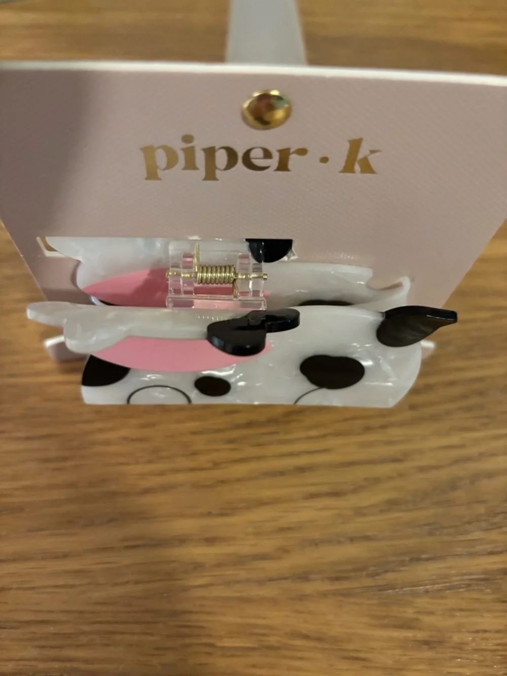 Piper K cow claw hair clip features a whimsical cartoon cow New - Picture 5 of 8